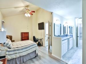 MLS #OC25237989 image #0