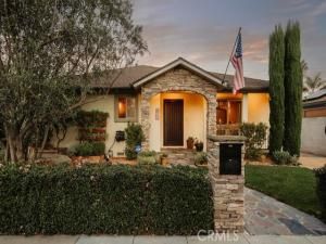 MLS #OC25238257 image #0