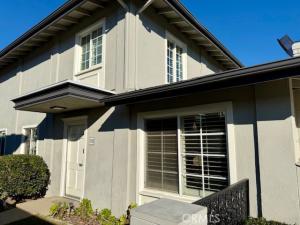 MLS #OC25238403 image #0