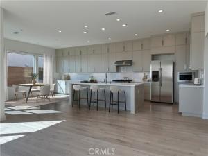 MLS #OC25238487 image #0