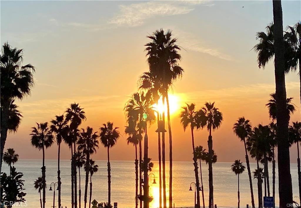 MLS #OC25238563 image #0