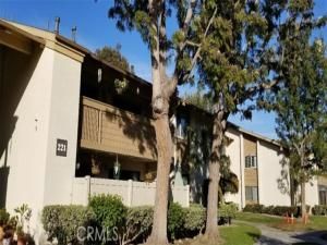 MLS #OC25238688 image #0