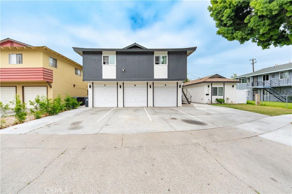 MLS #OC25238691 image #0