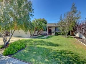 MLS #OC25239568 image #0