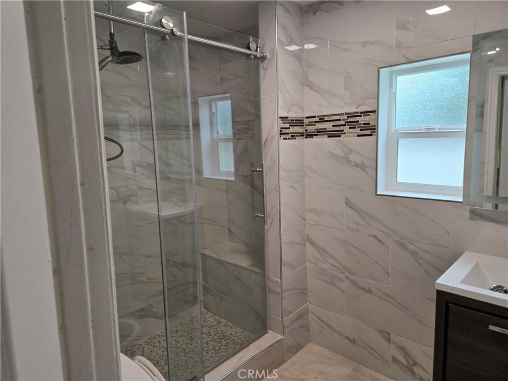 MLS #OC25240012 image #0