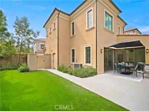 MLS #OC25240194 image #0