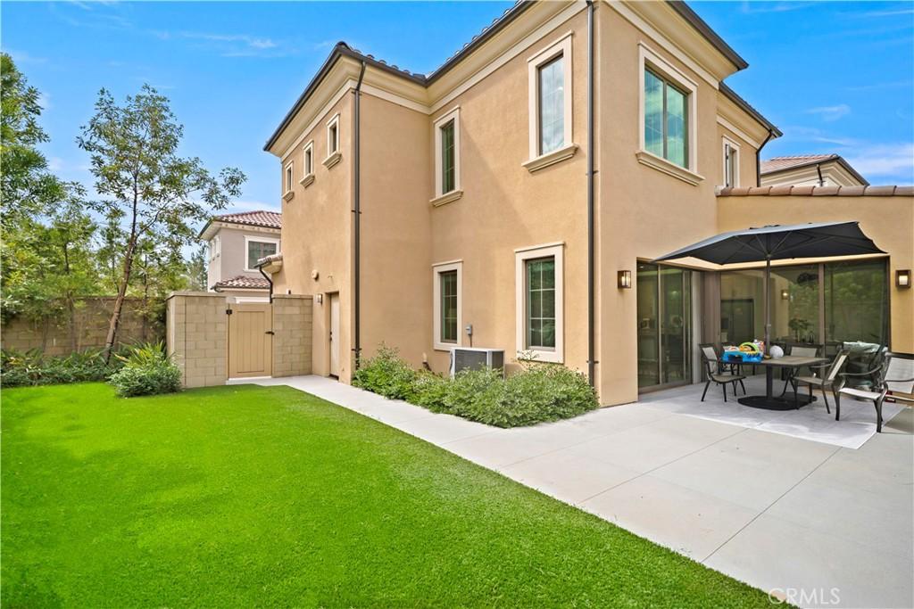 MLS #OC25240194 image #0