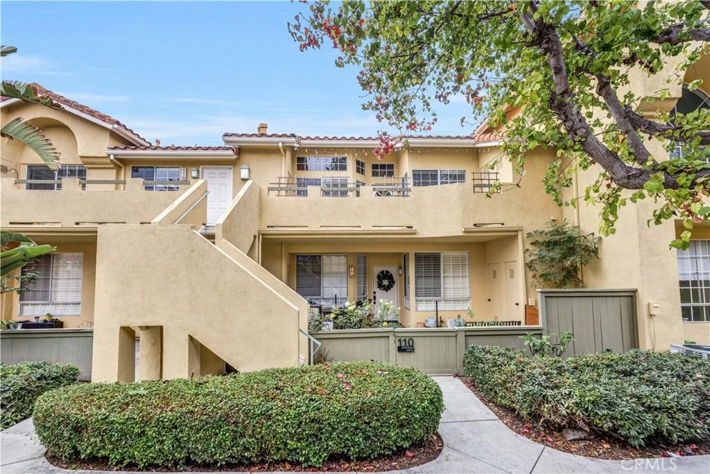 MLS #OC25240569 image #0