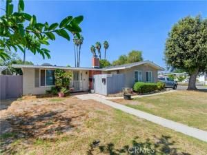 MLS #OC25240650 image #0