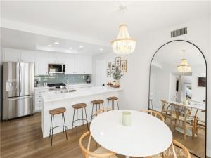 MLS #OC25240676 image #0