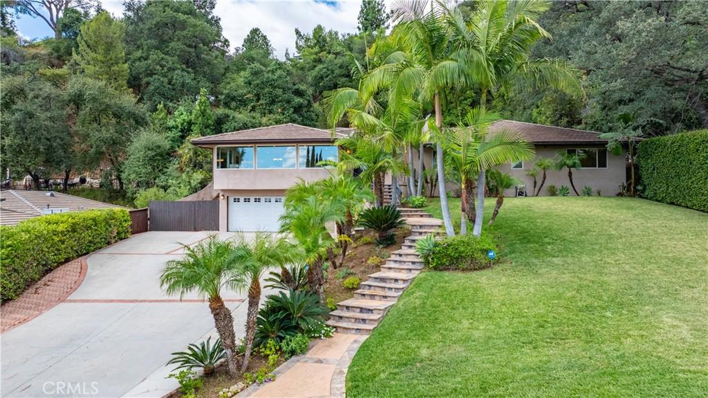 MLS #OC25241561 image #0