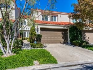 MLS #OC25241861 image #0