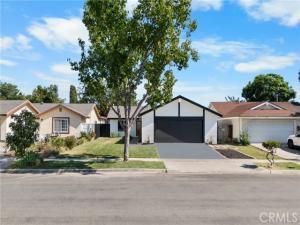 MLS #OC25241881 image #0