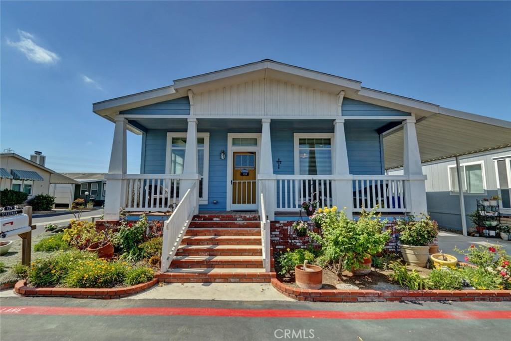 MLS #OC25242063 image #0