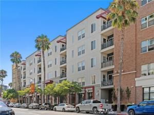 MLS #OC25242083 image #0