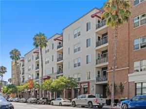 MLS #OC25242083 image #0