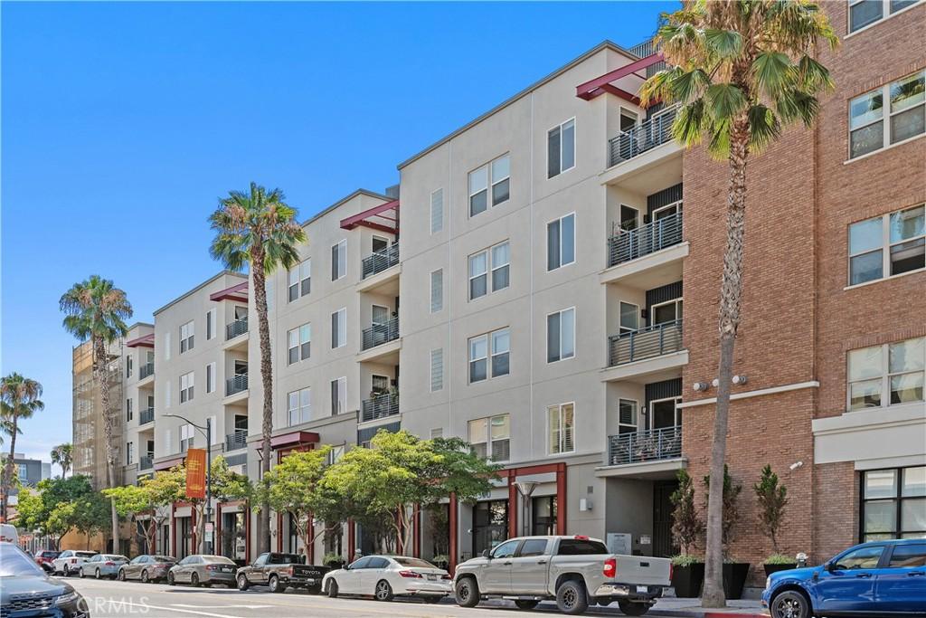 MLS #OC25242083 image #0