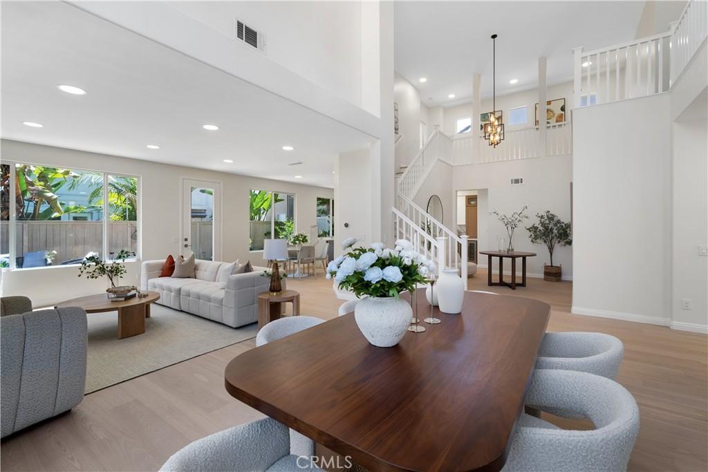 MLS #OC25242292 image #0