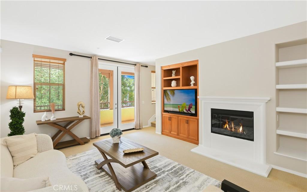 MLS #OC25242394 image #0