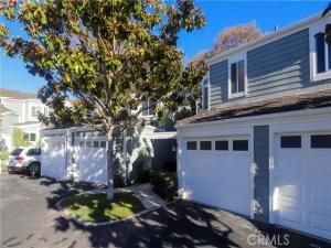 MLS #OC25242753 image #0