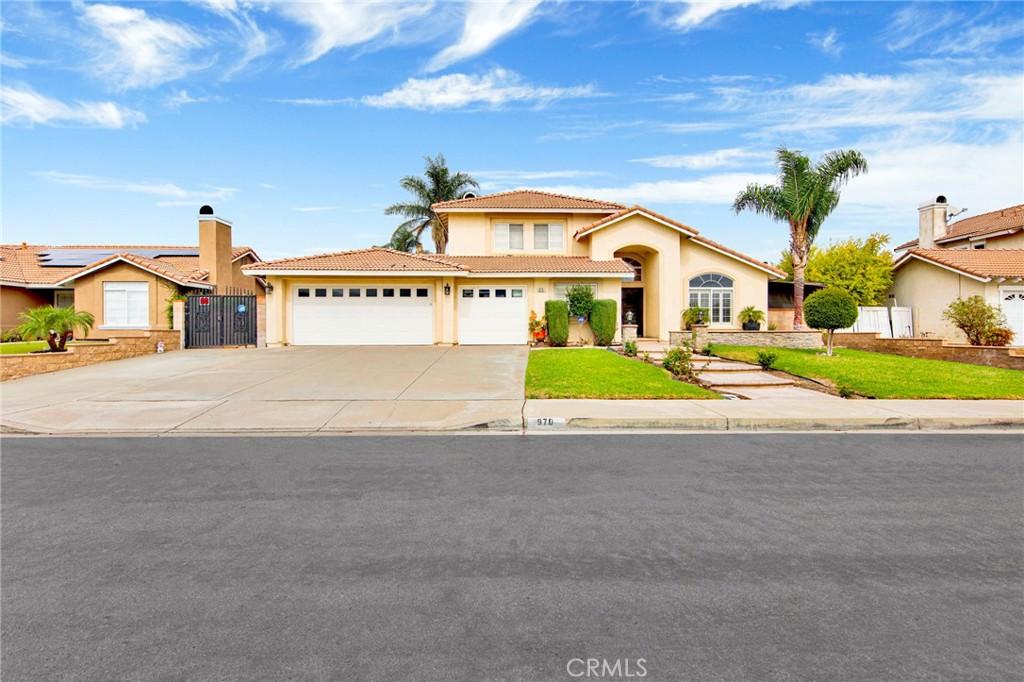 MLS #OC25242779 image #0