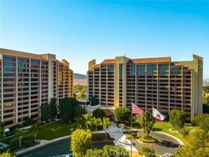 MLS #OC25242783 image #0