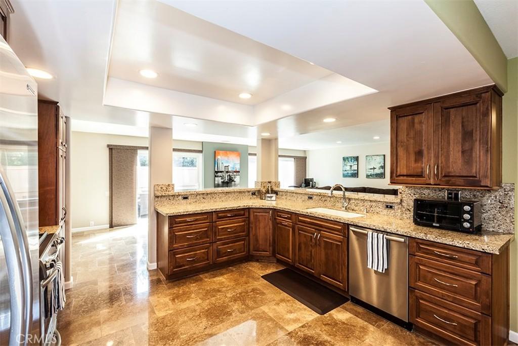 MLS #OC25242818 image #0