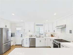 MLS #OC25242835 image #0