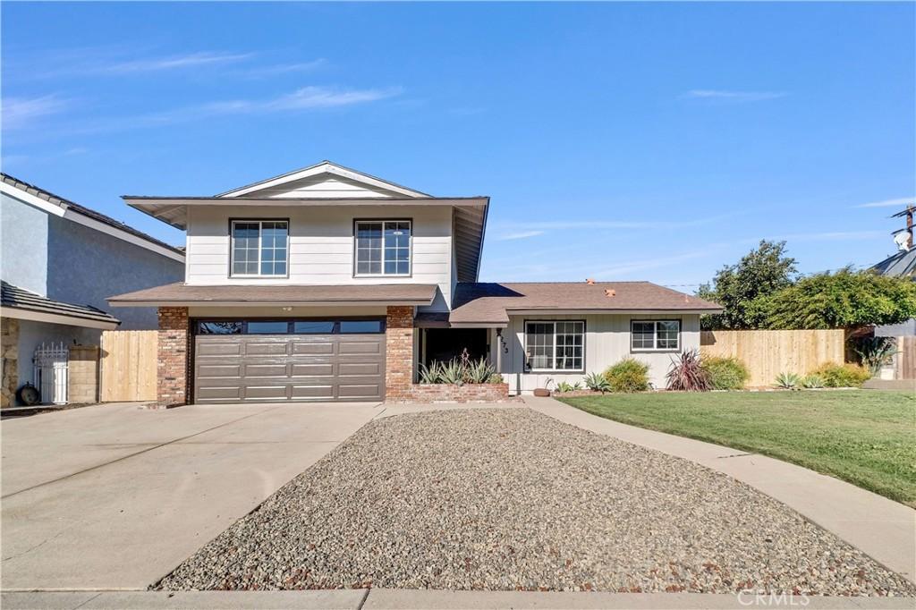 MLS #OC25243083 image #0