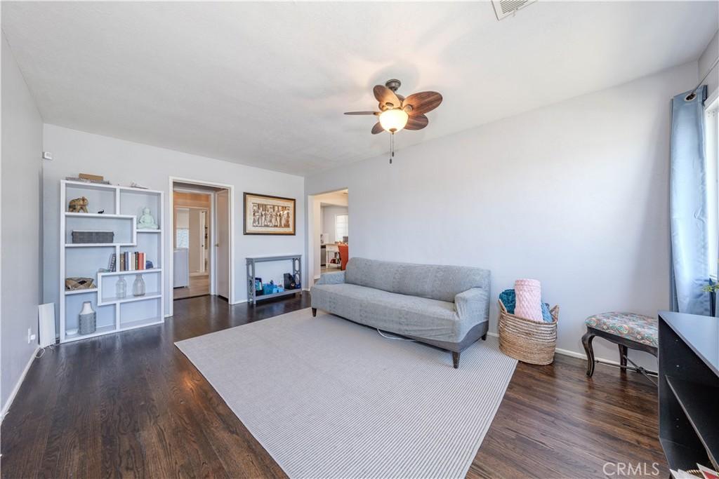 MLS #OC25243117 image #0