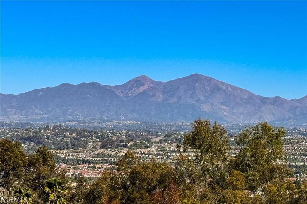 MLS #OC25243490 image #0