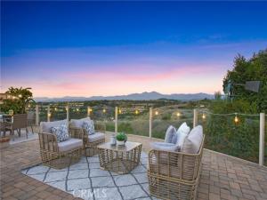 MLS #OC25243879 image #0