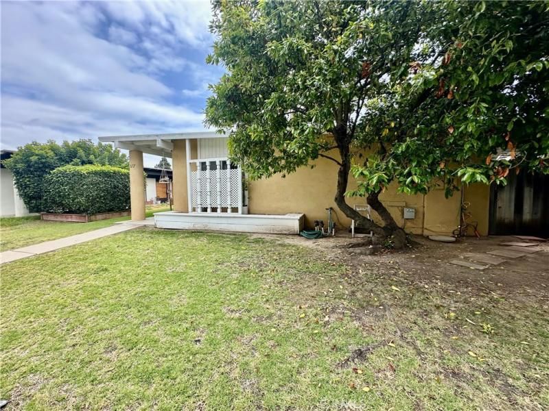 MLS #OC25244034 image #0