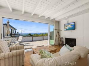 MLS #OC25244249 image #0