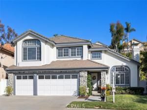 MLS #OC25244301 image #0