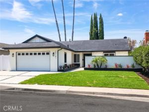 MLS #OC25244479 image #0