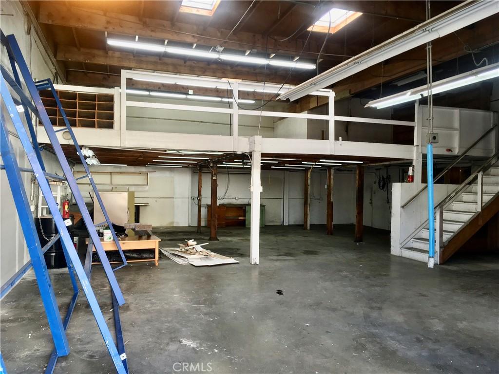 MLS #OC25244499 image #0