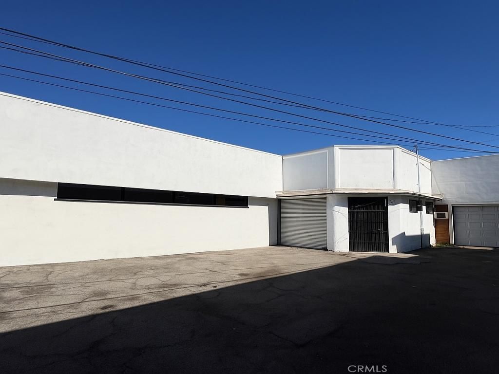 MLS #OC25244521 image #0