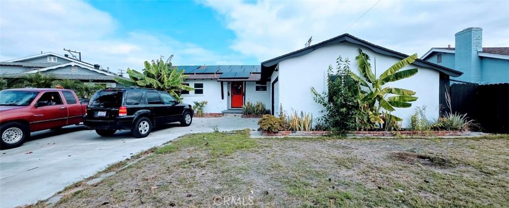 MLS #OC25244713 image #0