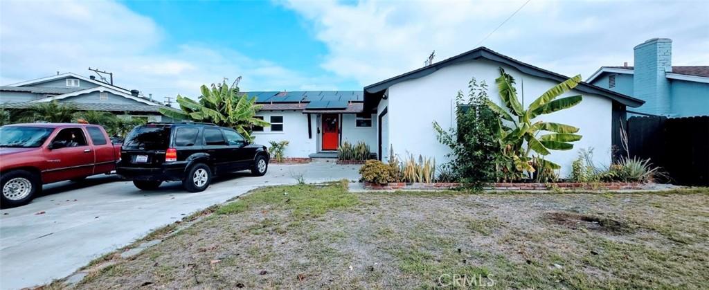 MLS #OC25244713 image #0