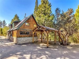 MLS #OC25244782 image #0