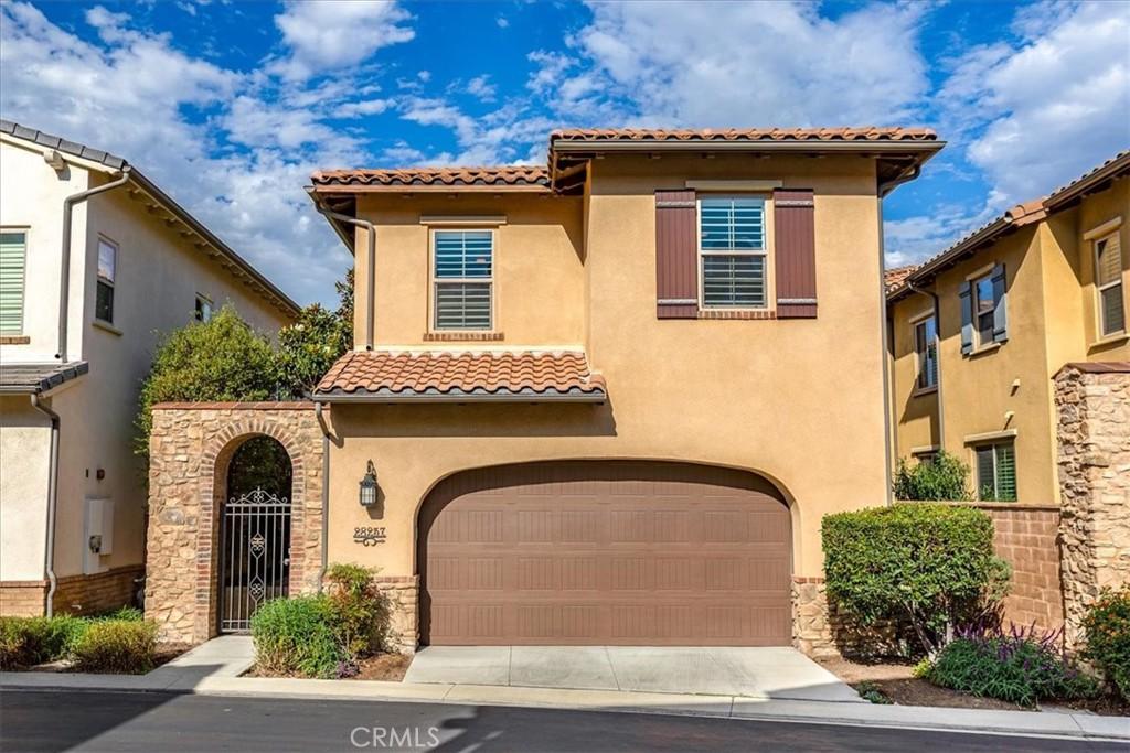 MLS #OC25245055 image #0