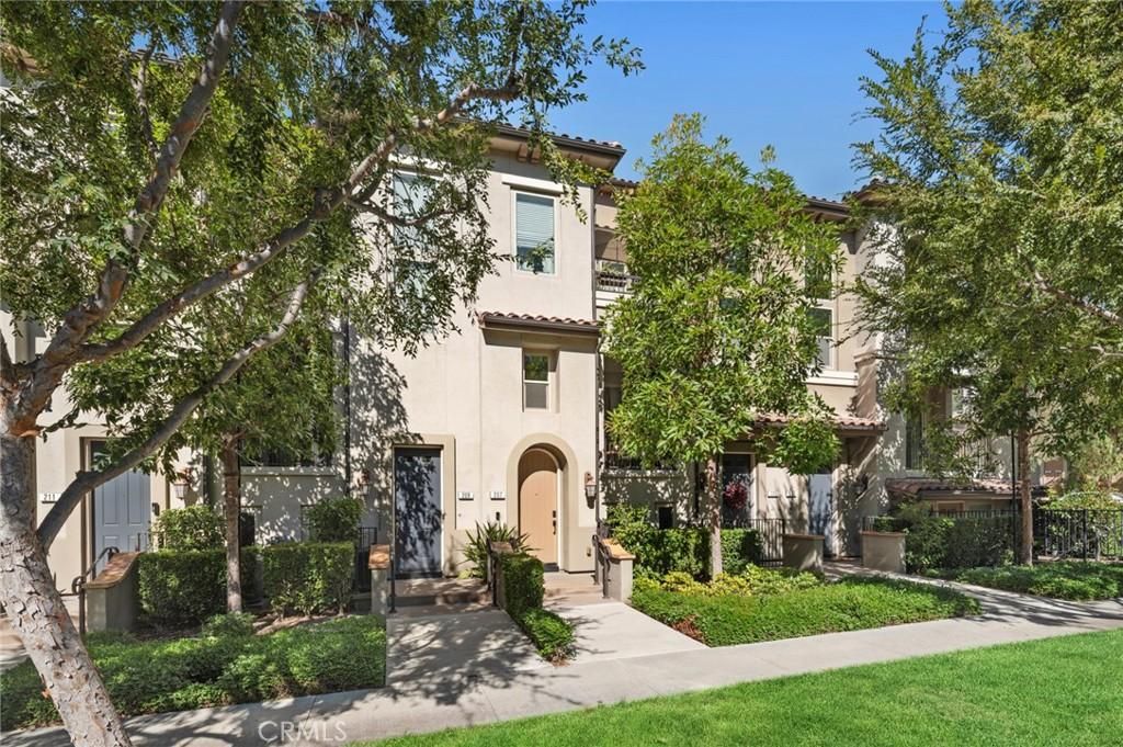 MLS #OC25245416 image #0