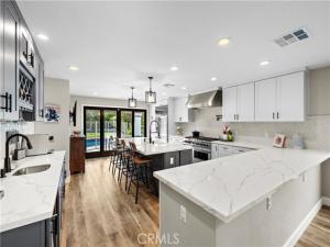 MLS #OC25245557 image #0