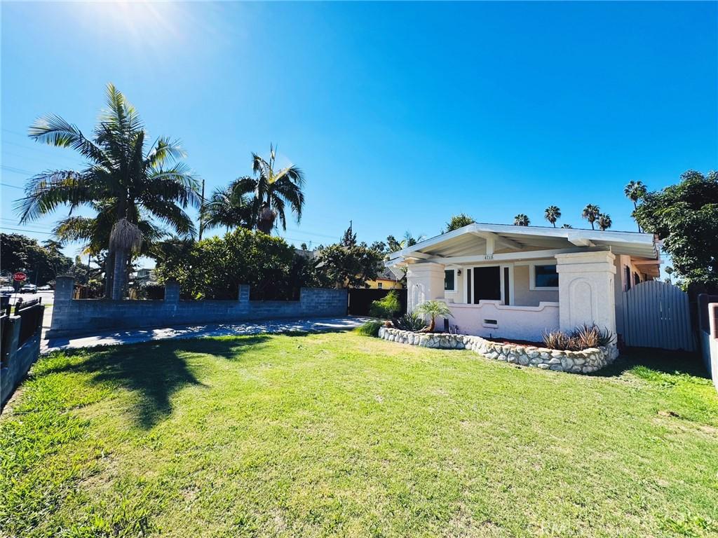 MLS #OC25245572 image #0