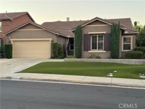 MLS #OC25245584 image #0