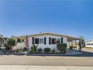 MLS #OC25245628 image #0