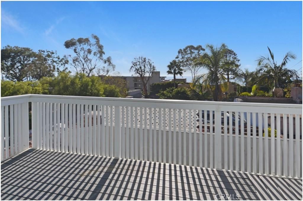 MLS #OC25246159 image #0