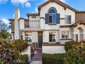 MLS #OC25246215 image #0