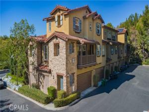 MLS #OC25246412 image #0